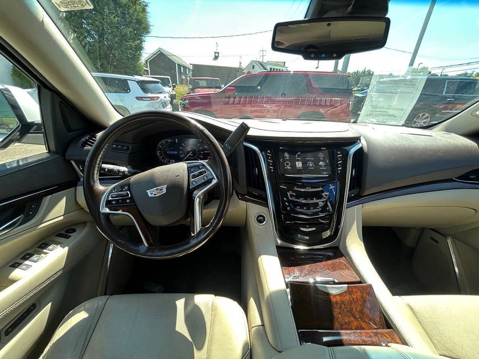 2016 Cadillac Escalade 4th Gen - Image 5 of 12