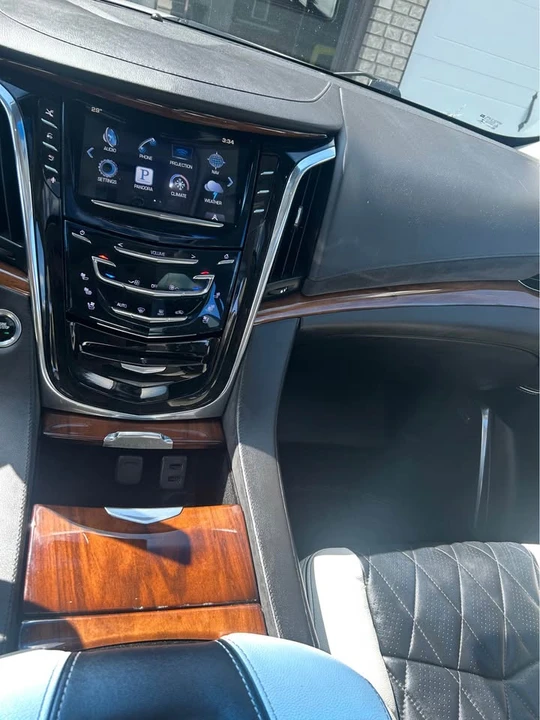 2016 Cadillac Escalade 4th Gen - Image 5 of 10
