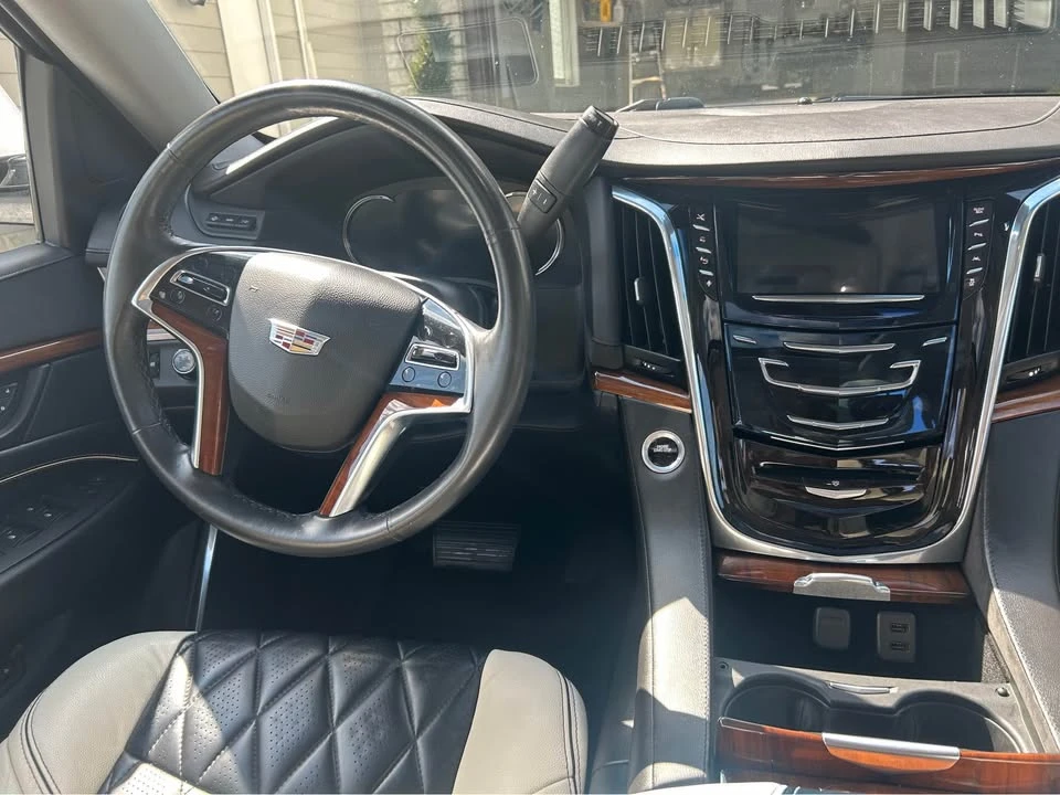 2016 Cadillac Escalade 4th Gen - Image 7 of 10