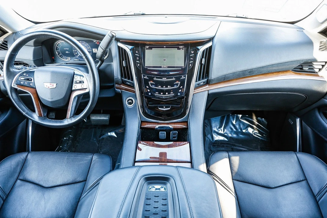 2016 Cadillac Escalade 4th Gen - Image 10 of 12
