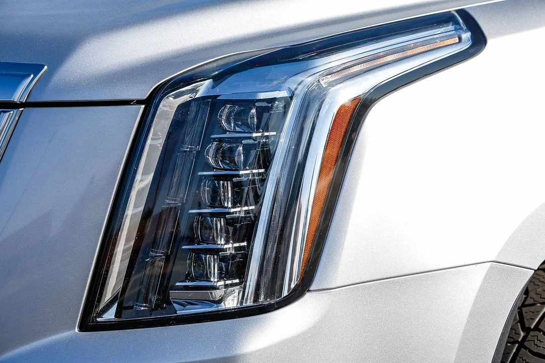 2016 Cadillac Escalade 4th Gen - Image 7 of 12