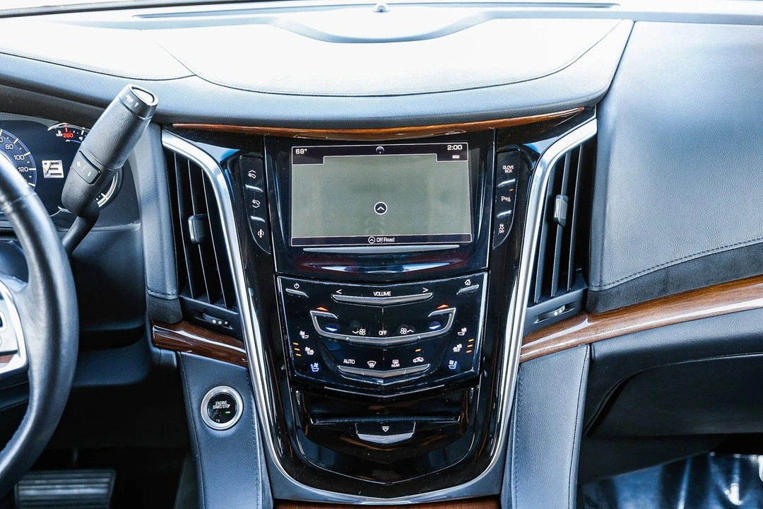 2016 Cadillac Escalade 4th Gen - Image 11 of 12