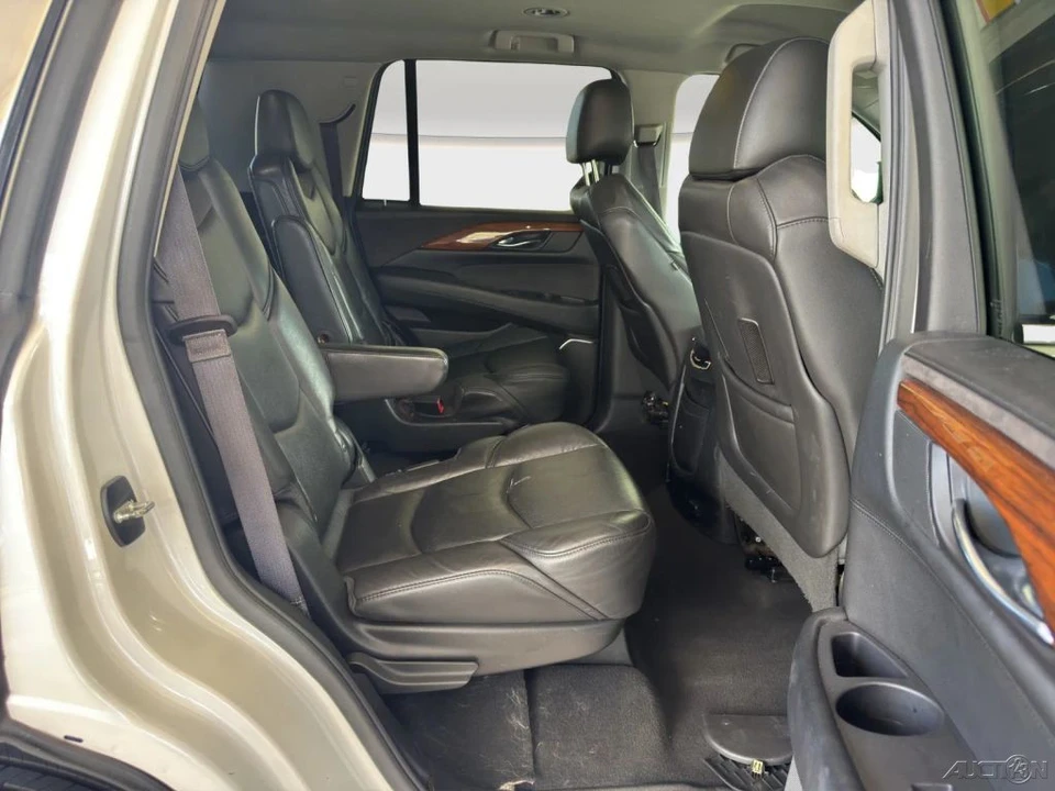 2016 Cadillac Escalade 4th Gen - Image 20 of 21