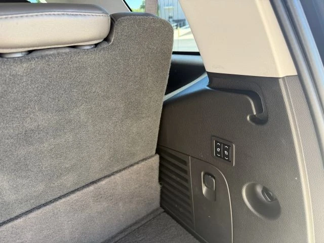2016 Cadillac Escalade 4th Gen - Image 21 of 21