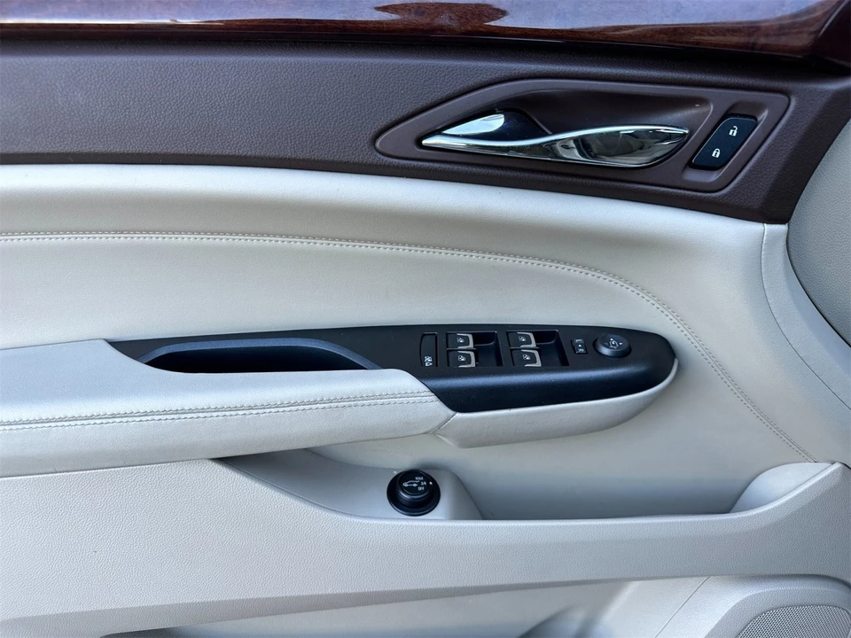 2016 Cadillac SRX - Image 11 of 12