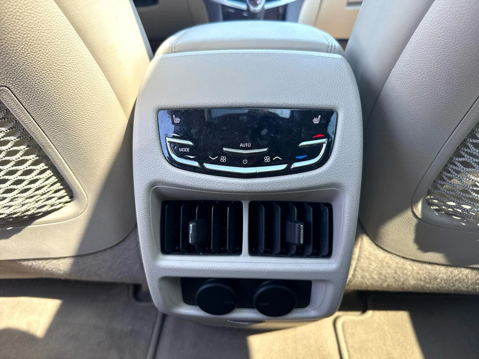 2016 Cadillac SRX - Image 13 of 18