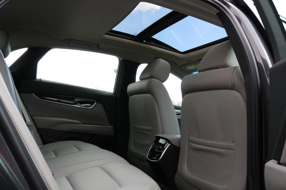 2016 Cadillac XTS - Image 15 of 18