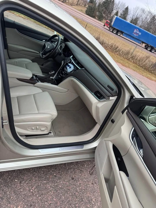 2016 Cadillac XTS - Image 13 of 17