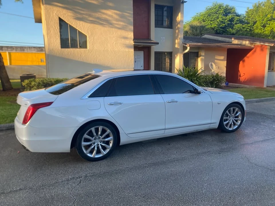 2016 Cadillac CT6 - Image 16 of 18