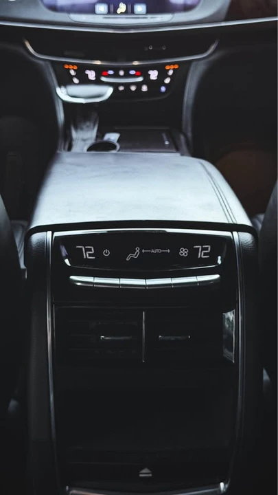 2016 Cadillac CT6 - Image 18 of 19