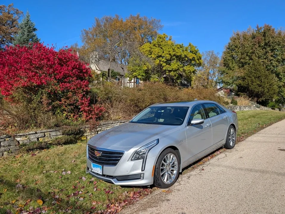 2016 Cadillac CT6 - Image 2 of 8