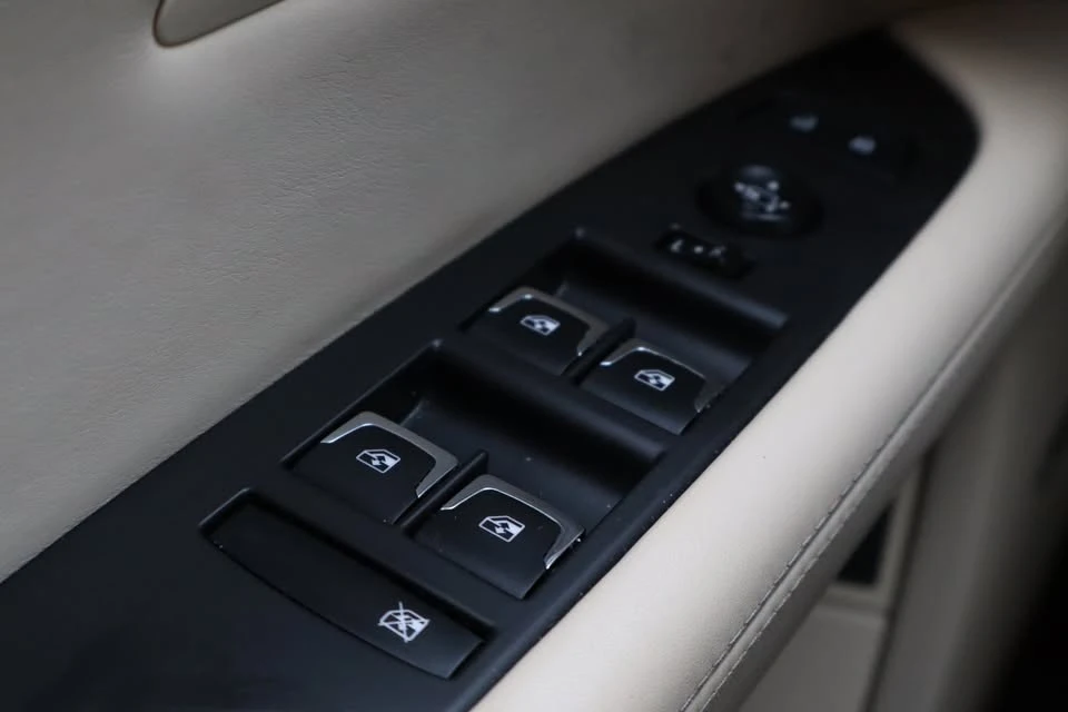 2016 Cadillac CT6 - Image 16 of 20