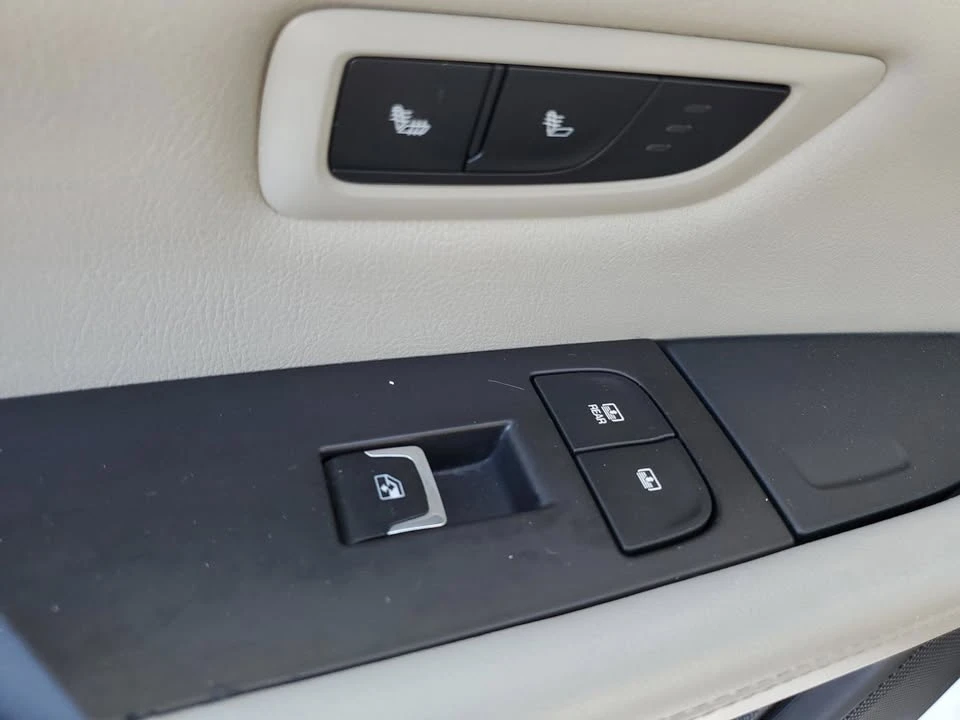 2016 Cadillac CT6 - Image 18 of 19