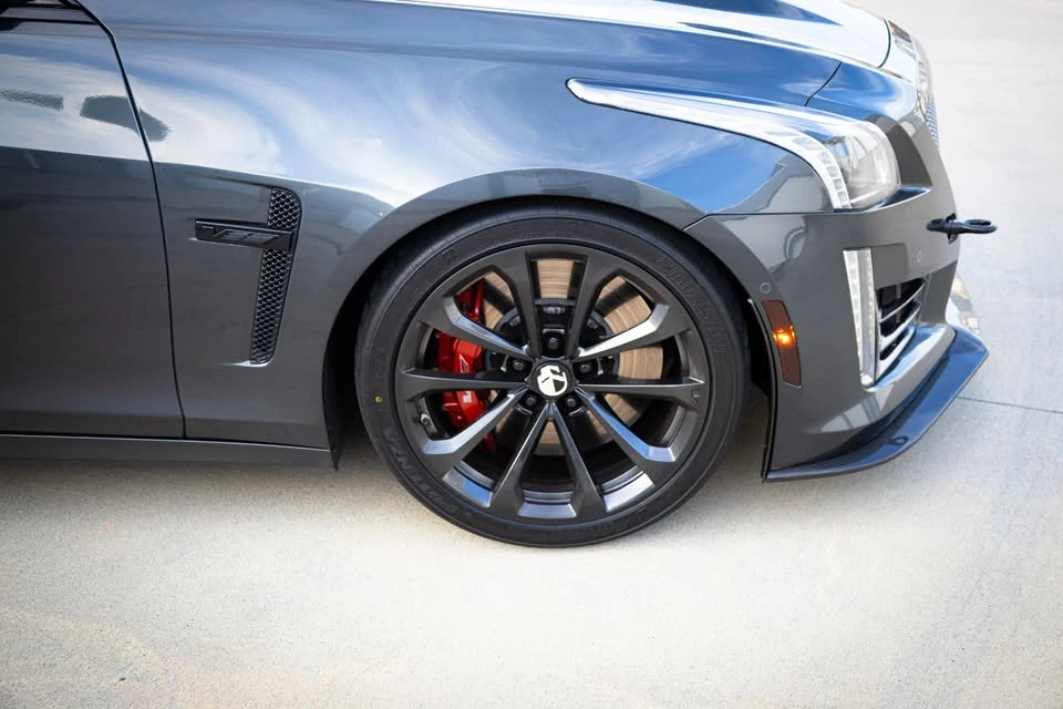 2016 Cadillac CTS-V 3rd Gen - Image 2 of 19