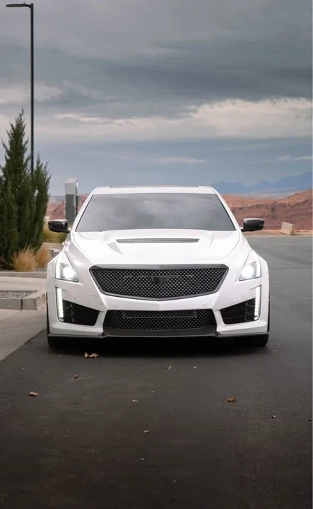 2016 Cadillac CTS-V 3rd Gen - Image 3 of 8
