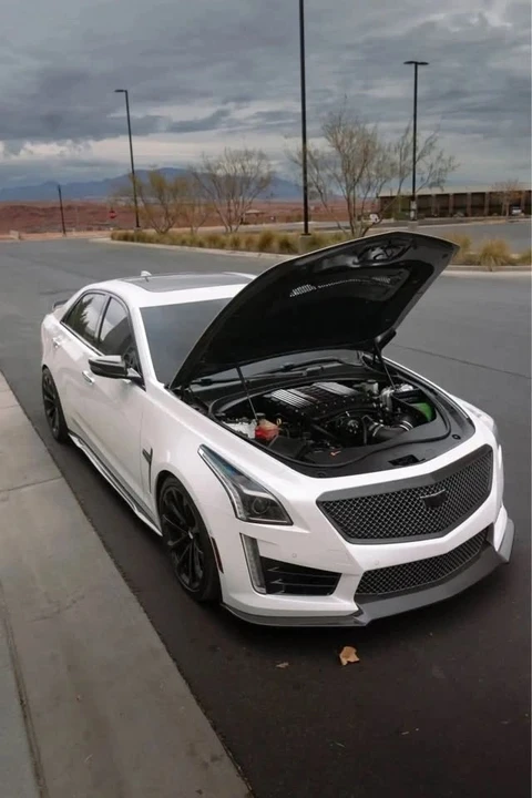 2016 Cadillac CTS-V 3rd Gen - Image 3 of 8