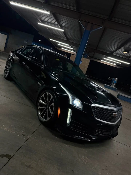 2016 Cadillac CTS-V 3rd Gen - Image 5 of 8