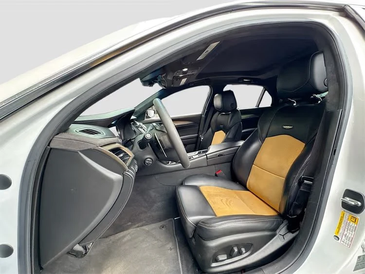 2016 Cadillac CTS-V 3rd Gen - Image 9 of 15