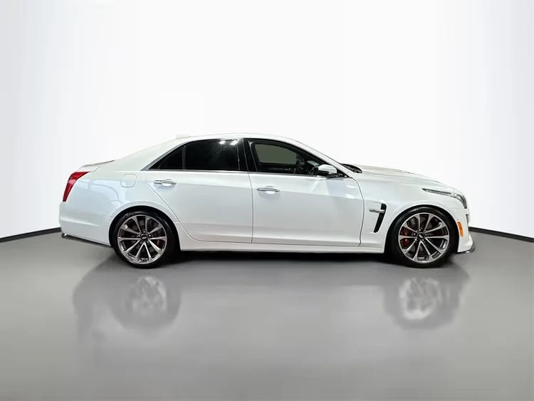 2016 Cadillac CTS-V 3rd Gen - Image 4 of 15
