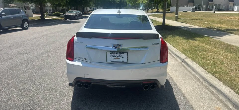 2016 Cadillac CTS-V 3rd Gen - Image 4 of 8