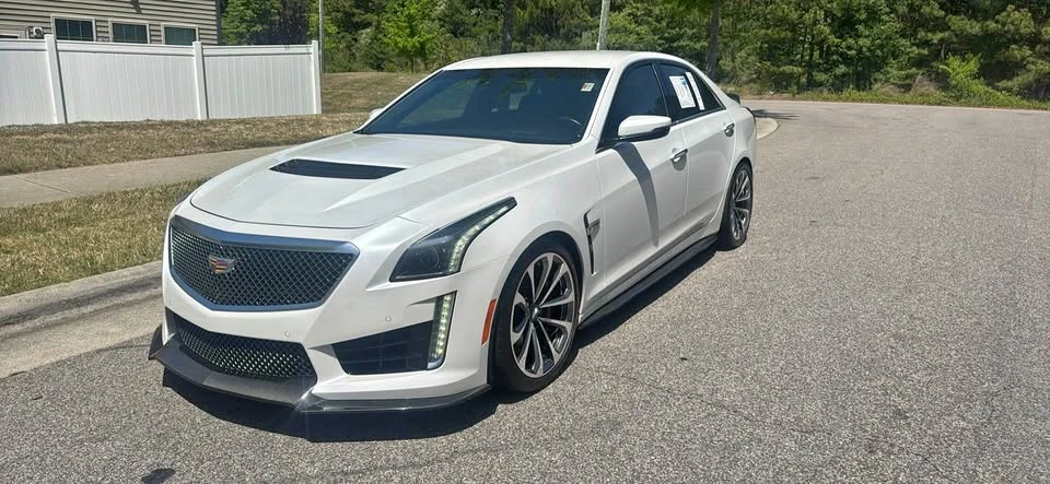 2016 Cadillac CTS-V 3rd Gen - Image 2 of 8
