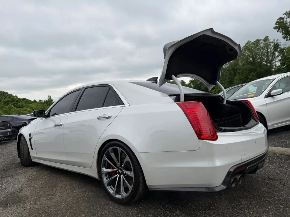 2016 Cadillac CTS-V 3rd Gen - Image 13 of 19