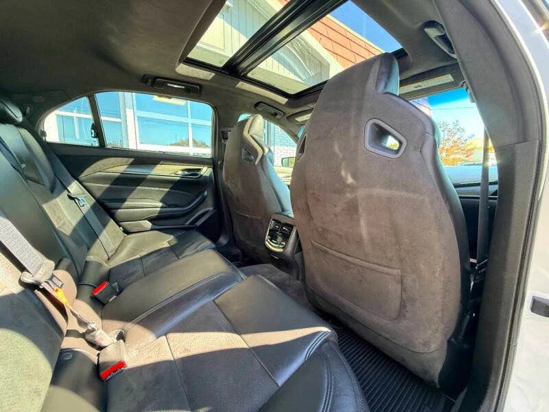 2016 Cadillac CTS-V 3rd Gen - Image 16 of 19