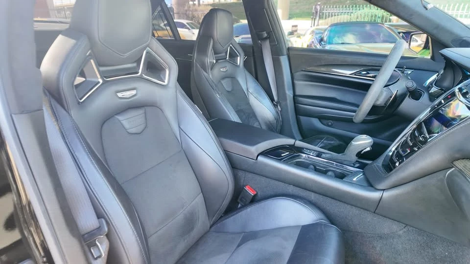 2016 Cadillac CTS-V 3rd Gen - Image 9 of 11