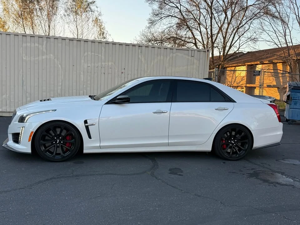 2016 Cadillac CTS-V 3rd Gen - Image 2 of 10