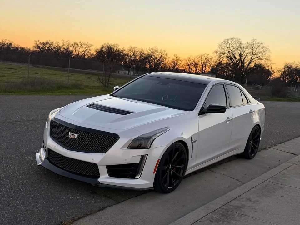 2016 Cadillac CTS-V 3rd Gen - Image 5 of 10