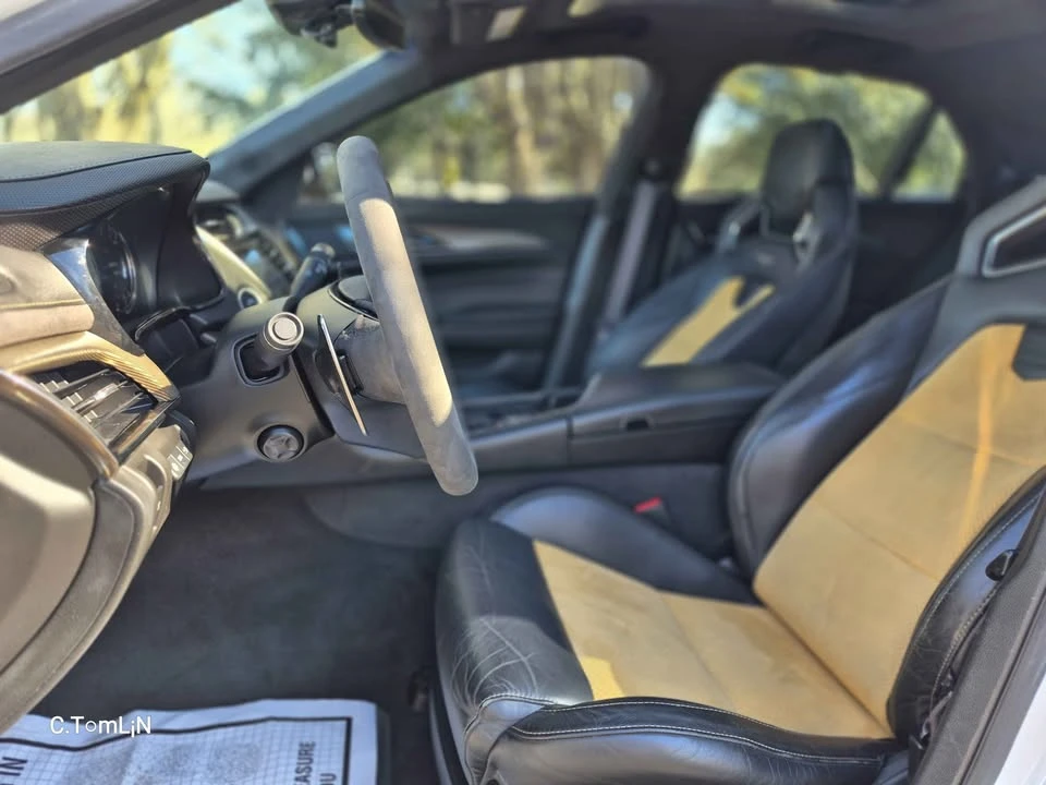 2016 Cadillac CTS-V 3rd Gen - Image 15 of 20