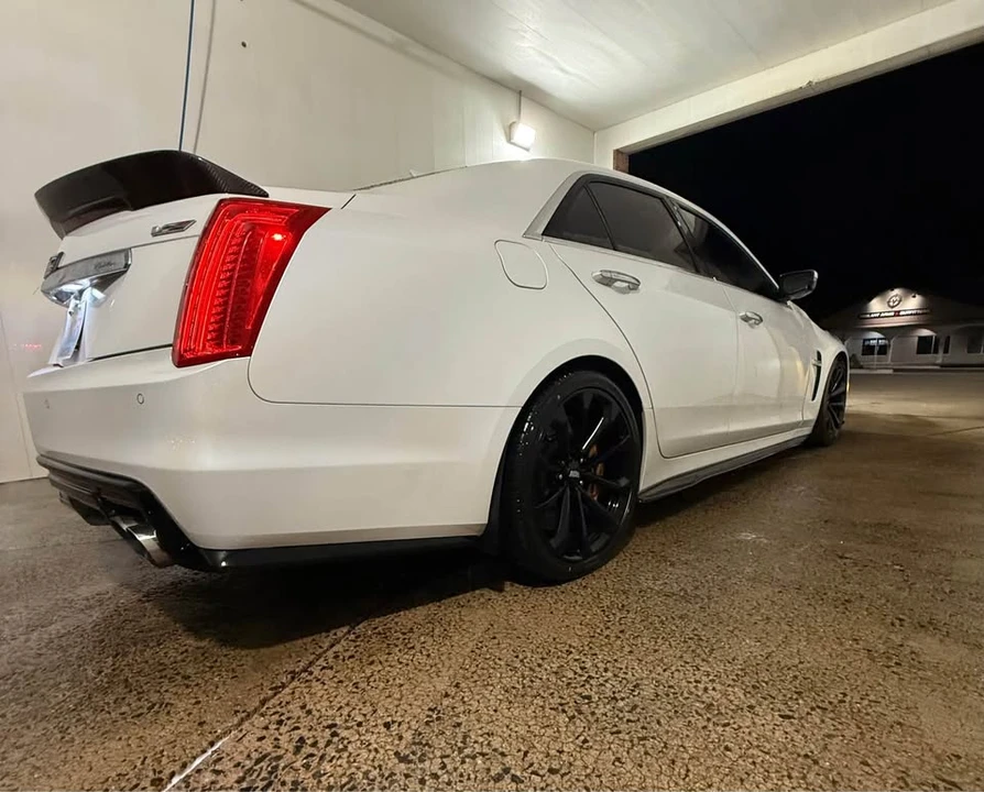 2016 Cadillac CTS-V 3rd Gen - Image 9 of 13