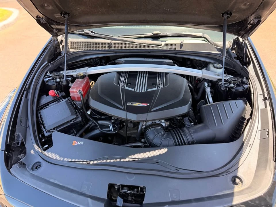 2016 Cadillac CTS-V 3rd Gen - Image 8 of 8
