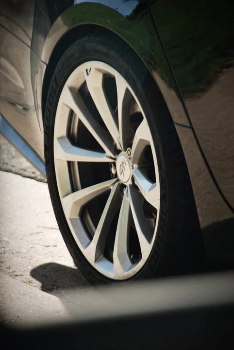 2016 Cadillac CTS-V 3rd Gen - Image 17 of 18