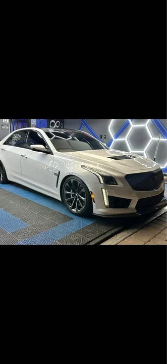 2016 Cadillac CTS-V 3rd Gen - Image 4 of 12