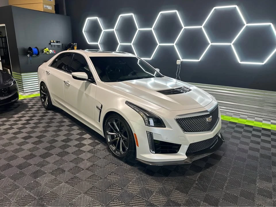 2016 Cadillac CTS-V 3rd Gen - Image 2 of 8