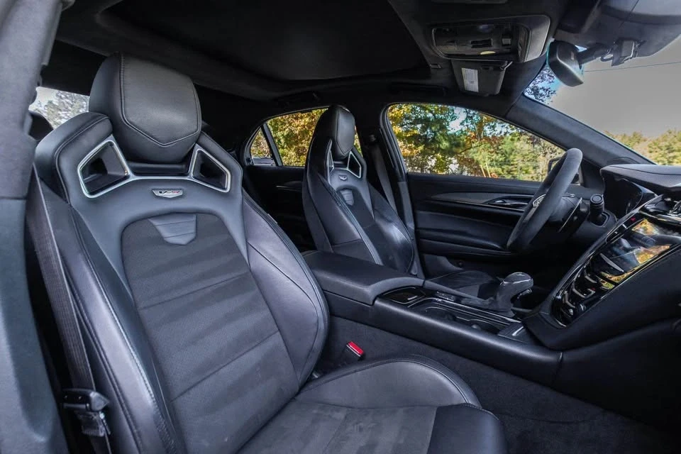 2016 Cadillac CTS-V 3rd Gen - Image 18 of 19