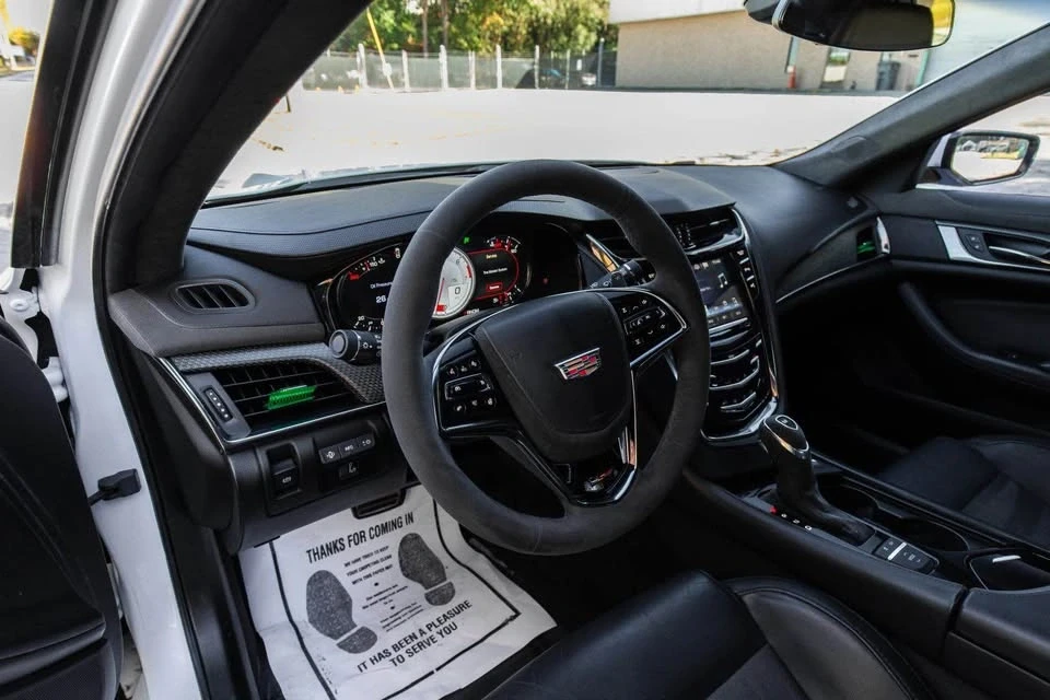 2016 Cadillac CTS-V 3rd Gen - Image 8 of 19