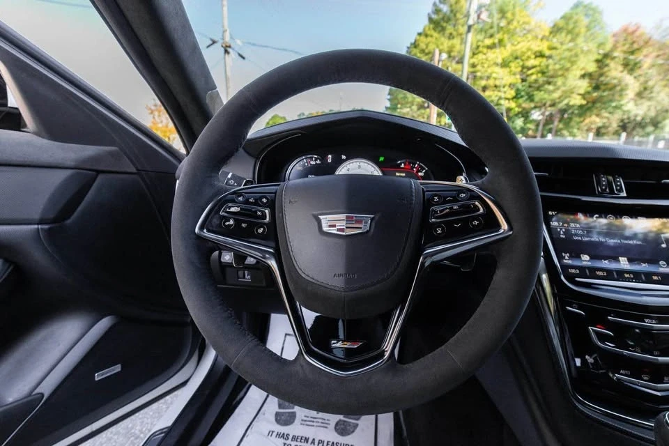 2016 Cadillac CTS-V 3rd Gen - Image 16 of 19