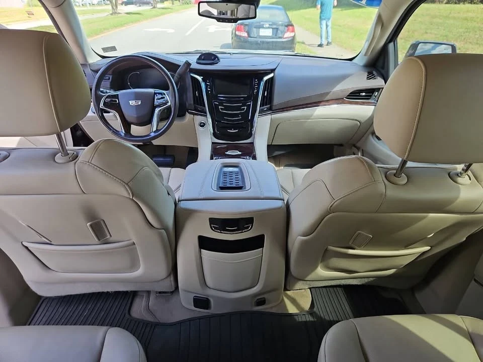 2016 Cadillac Escalade 4th Gen - Image 16 of 19