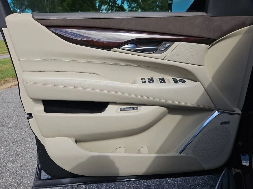 2016 Cadillac Escalade 4th Gen - Image 11 of 19
