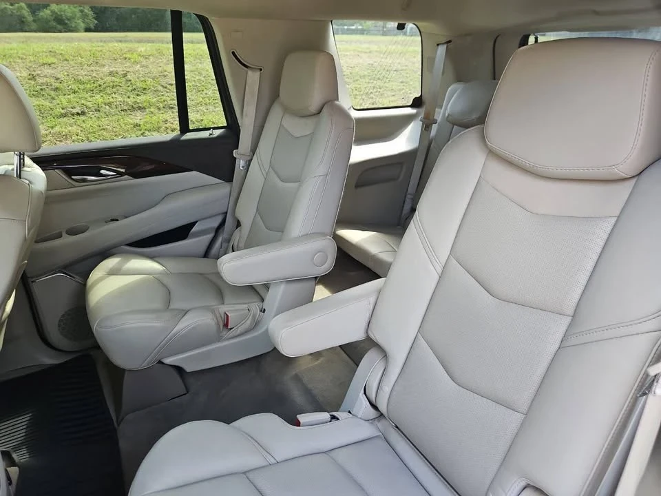 2016 Cadillac Escalade 4th Gen - Image 14 of 19