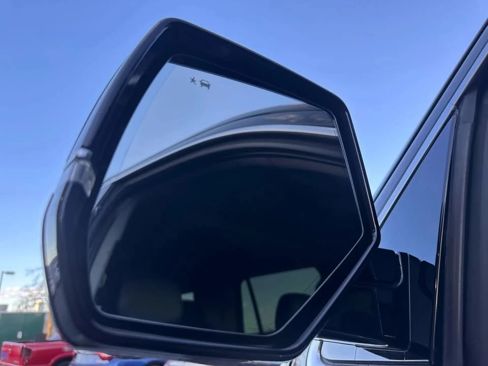 2016 Cadillac Escalade 4th Gen - Image 18 of 18