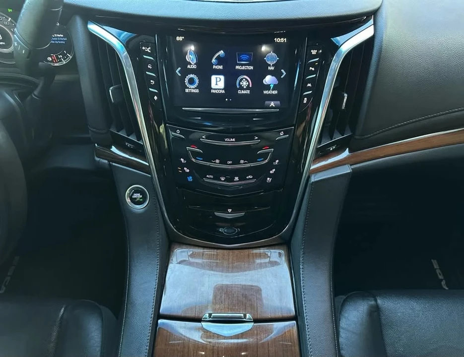 2016 Cadillac Escalade 4th Gen - Image 9 of 18