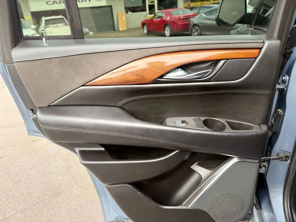 2016 Cadillac Escalade 4th Gen - Image 17 of 20