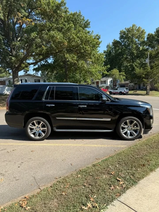 2016 Cadillac Escalade 4th Gen - Image 4 of 17