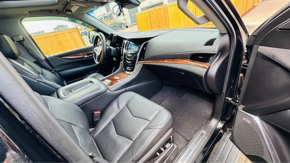 2016 Cadillac Escalade 4th Gen - Image 4 of 9