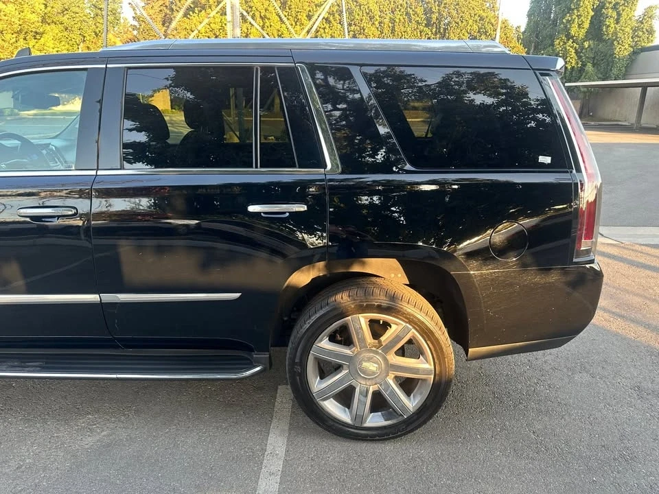 2016 Cadillac Escalade 4th Gen - Image 10 of 20