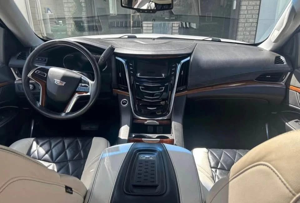 2016 Cadillac Escalade 4th Gen - Image 6 of 7