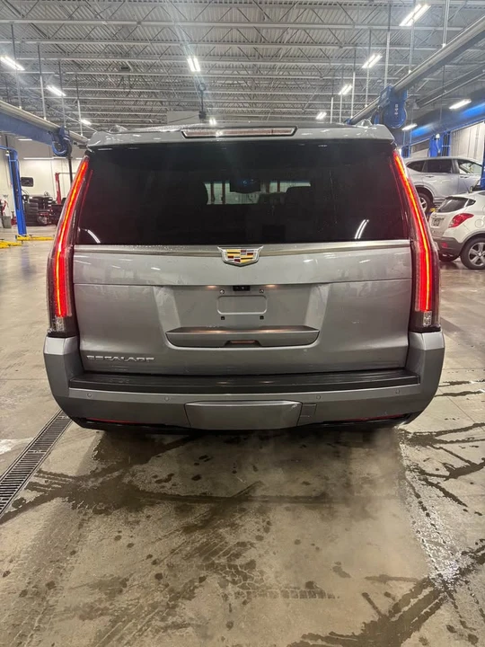 2016 Cadillac Escalade 4th Gen - Image 8 of 18